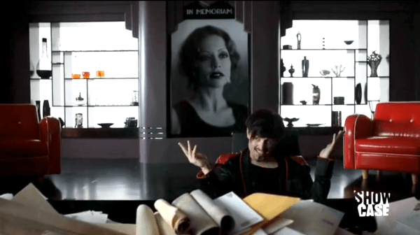 Vex: -“When I say design me one last costume befitting the new Dark Fae Leader, why do you hear, dress me like an asexual hobo?”