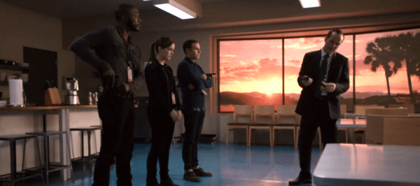 Who has two thumbs, is totally awesome and is finally trusted by Coulson? Agent Triplett!