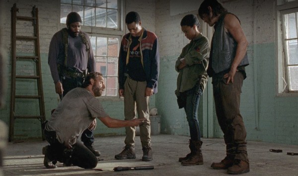 walking-dead-crossed2