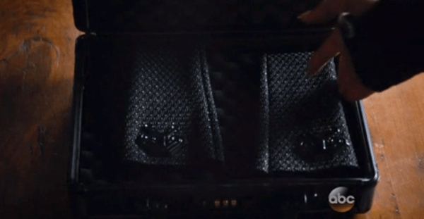 Agents of SHIELD Love in the time Of Hydra Skyes gloves