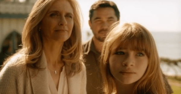 Supergirl Pilot Childhood