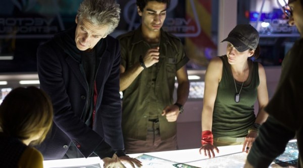 Doctor-Who-Under-The-Lake-05-800x445